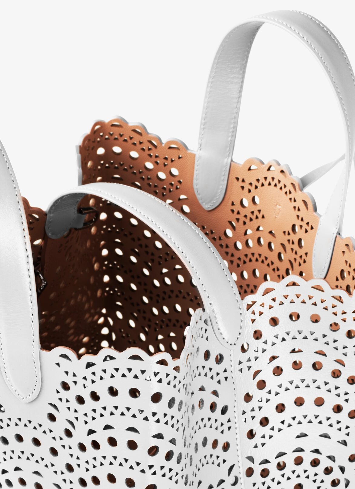 Frida 24 Tote Bag ALAÏA WHITE FRIDA 24 TOTE BAG